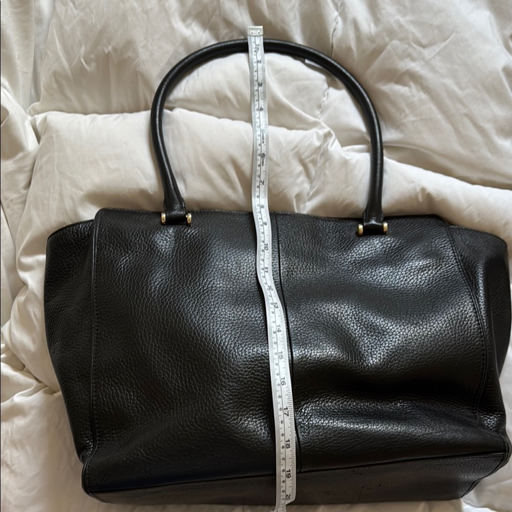 Kate Spade Black Tote with Glossy Finish and Structured Design - Picture 4 of 5